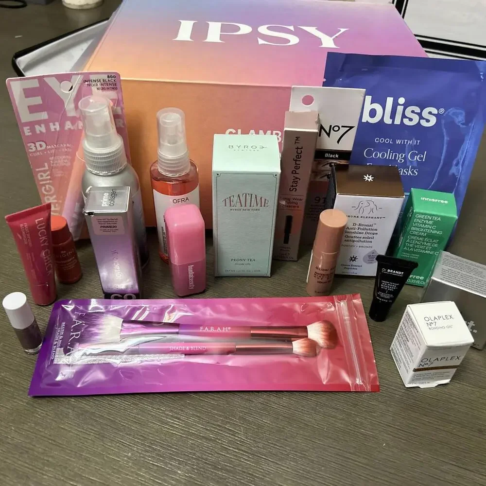 Ipsy Make-Up Mystery Make-Up Big Box Size 19 Pieces New